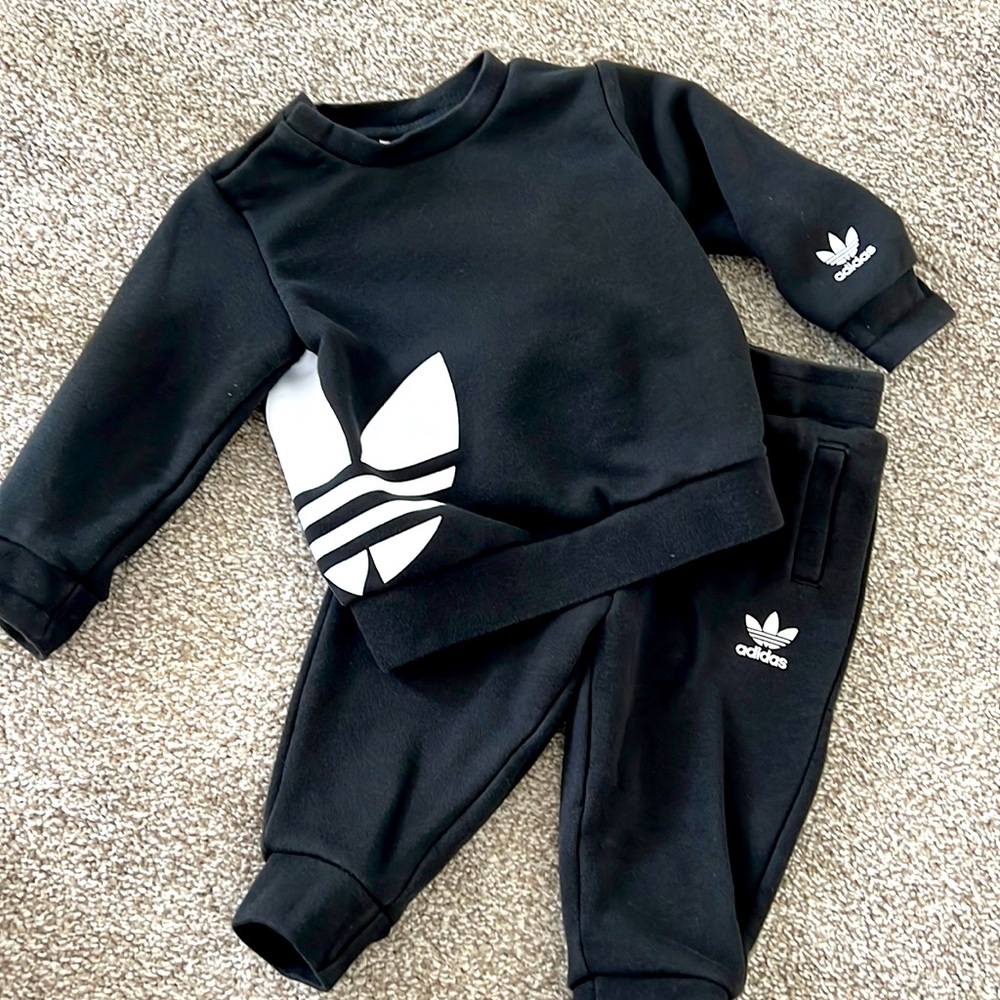 Adidas Sweatshirt set 9-12months